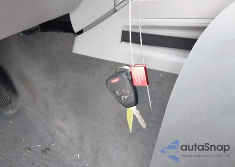 2008 Jeep Liberty Sport из США, поврежденный, VIN 1J8GP28K78W134159